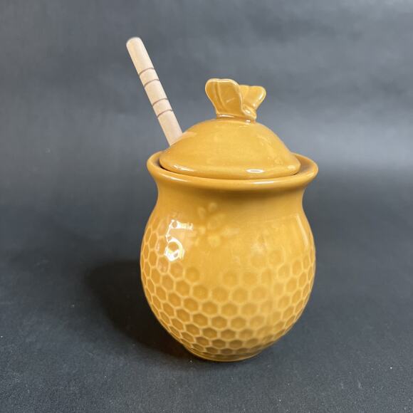Creative Co-Op Honey Pot with Wood Dipper – Golden Yellow Stoneware Jar (8 oz) - Picture 6 of 10